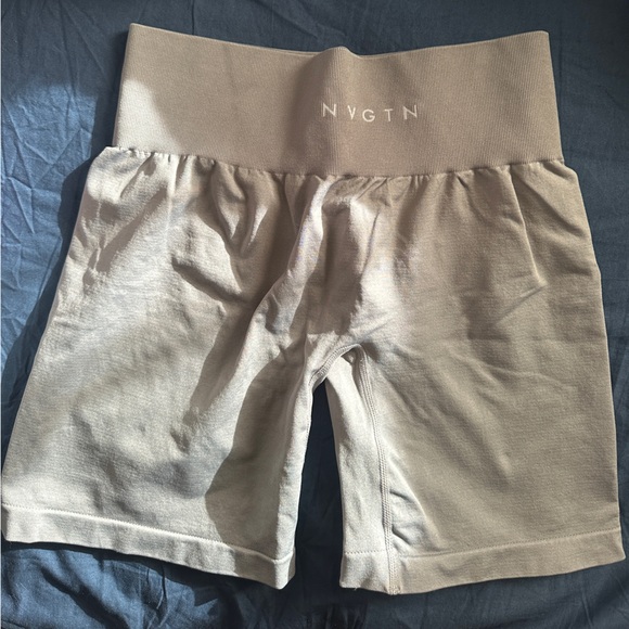 NVGTN solid seamless shorts - Picture 4 of 4
